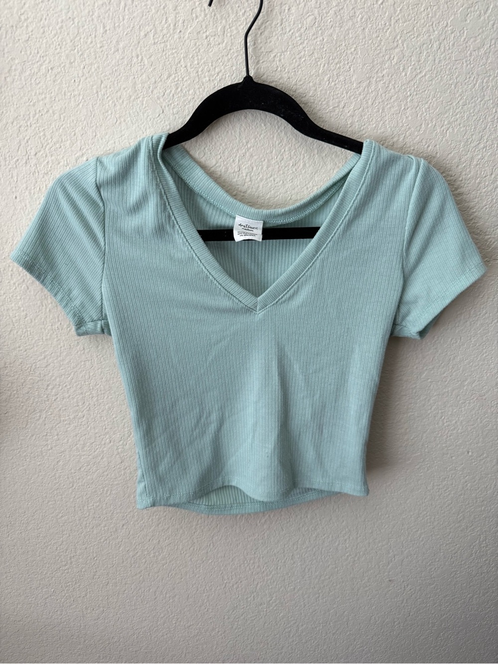 Ribbed V-Neck Crop Top - Light Mint